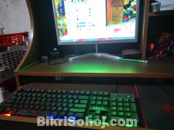 Desktop computer